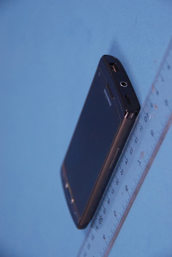 Cellular/ PCS GSM/ EDGE Phone with WLAN and Bluetooth - FCC ID A3LGTS8530 - Samsung Electronics Co Ltd (4)