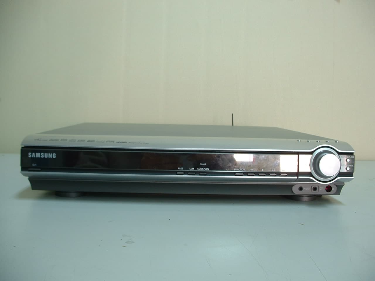 DVD Receiver - FCC ID A3LHTDS690 - Samsung Electronics Co Ltd (3)