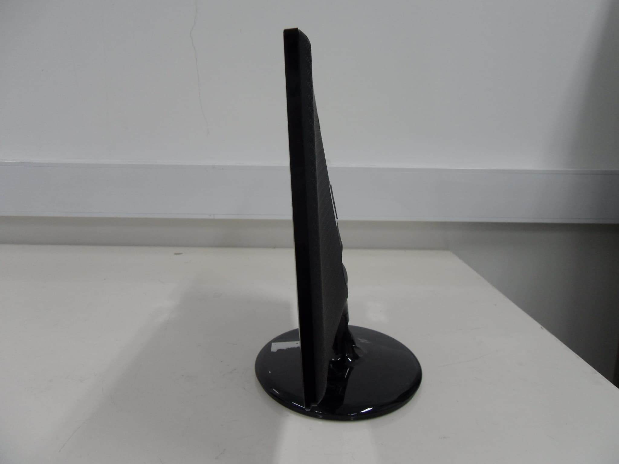 LCD monitor - FCC ID A3LLS19B310 - Samsung Electronics Co Ltd (3)