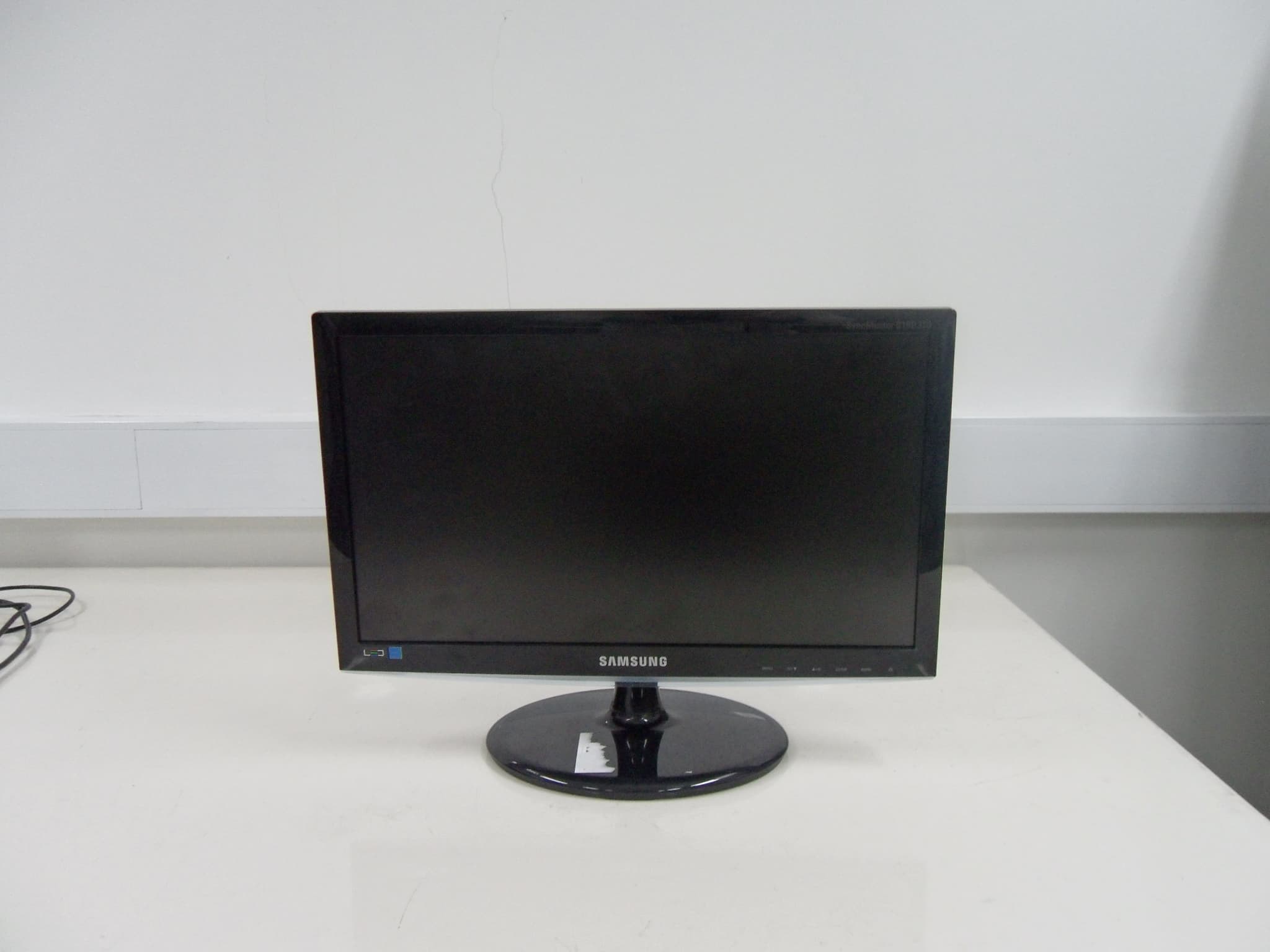 LCD monitor - FCC ID A3LLS19B310 - Samsung Electronics Co Ltd (1)