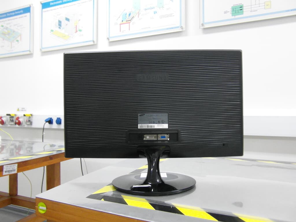 LCD monitor - FCC ID A3LLS24B150 - Samsung Electronics Co Ltd (1)