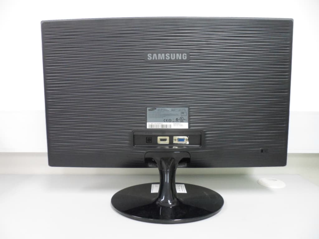 LCD monitor - FCC ID A3LLS24B300 - Samsung Electronics Co Ltd (1)