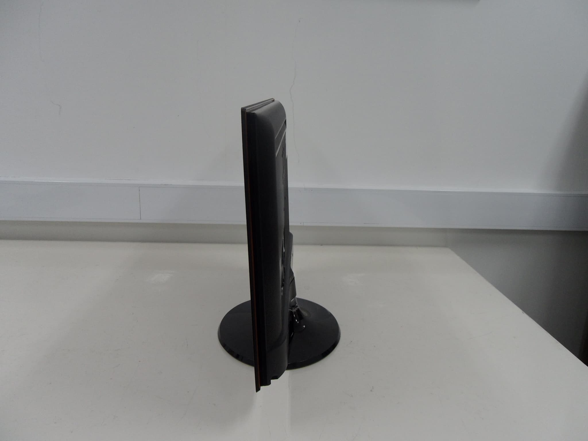 LCD monitor - FCC ID A3LLS27B550 - Samsung Electronics Co Ltd (1)