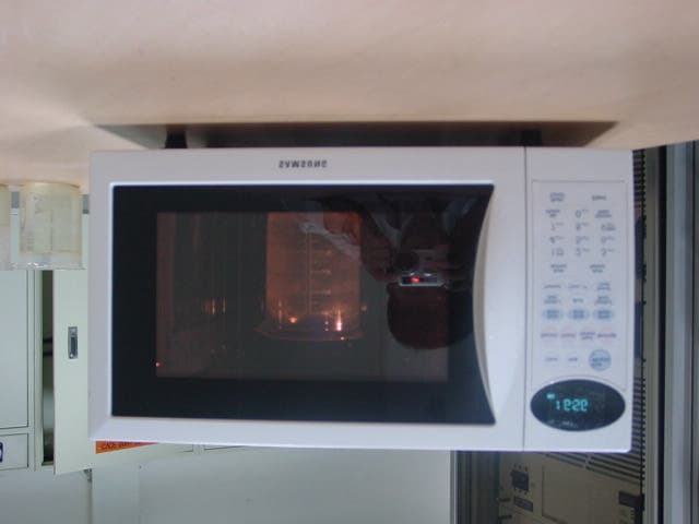 Microwave Oven - FCC ID A3LMC1015 - Samsung Electronics Co Ltd (2)