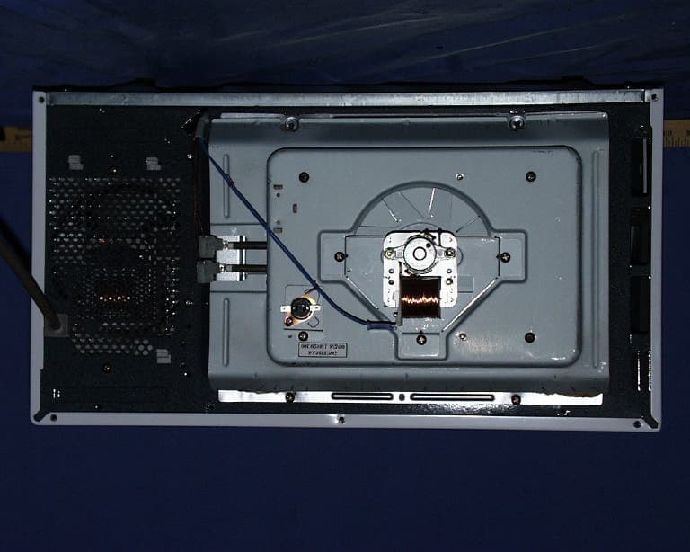 950W MICROWAE OVEN - FCC ID A3LMC769 - Samsung Electronics Co Ltd (3)