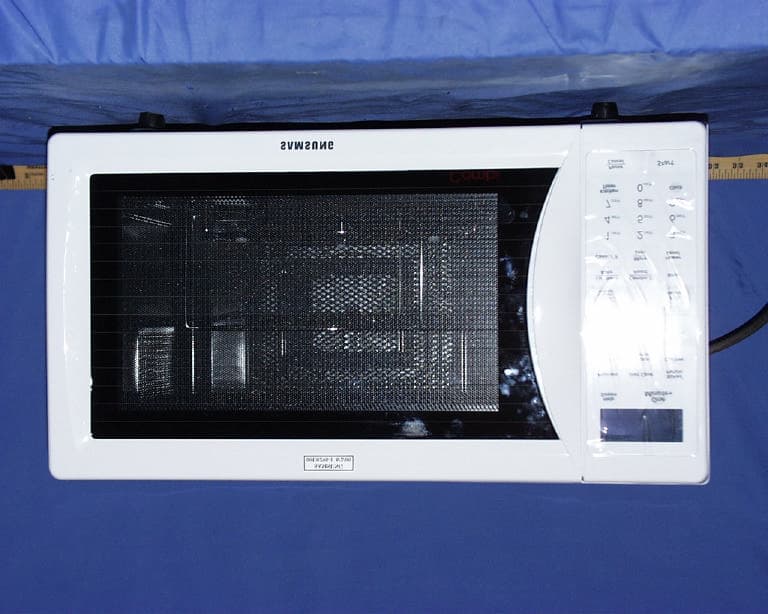 950W MICROWAE OVEN - FCC ID A3LMC769 - Samsung Electronics Co Ltd (1)