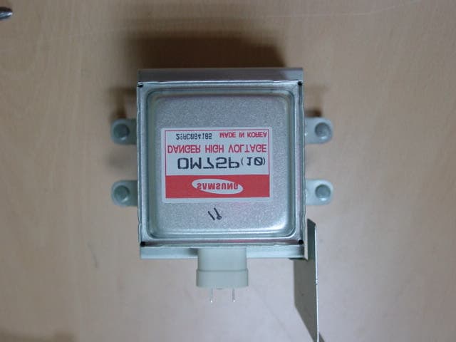 Microwave Oven - FCC ID A3LOTR10STS - Samsung Electronics Co Ltd (3)