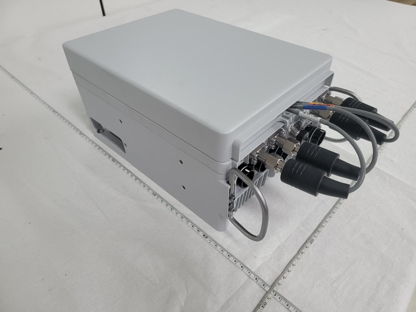 RRU(RT4424) - FCC ID A3LRT4424-77A - Samsung Electronics Co Ltd
