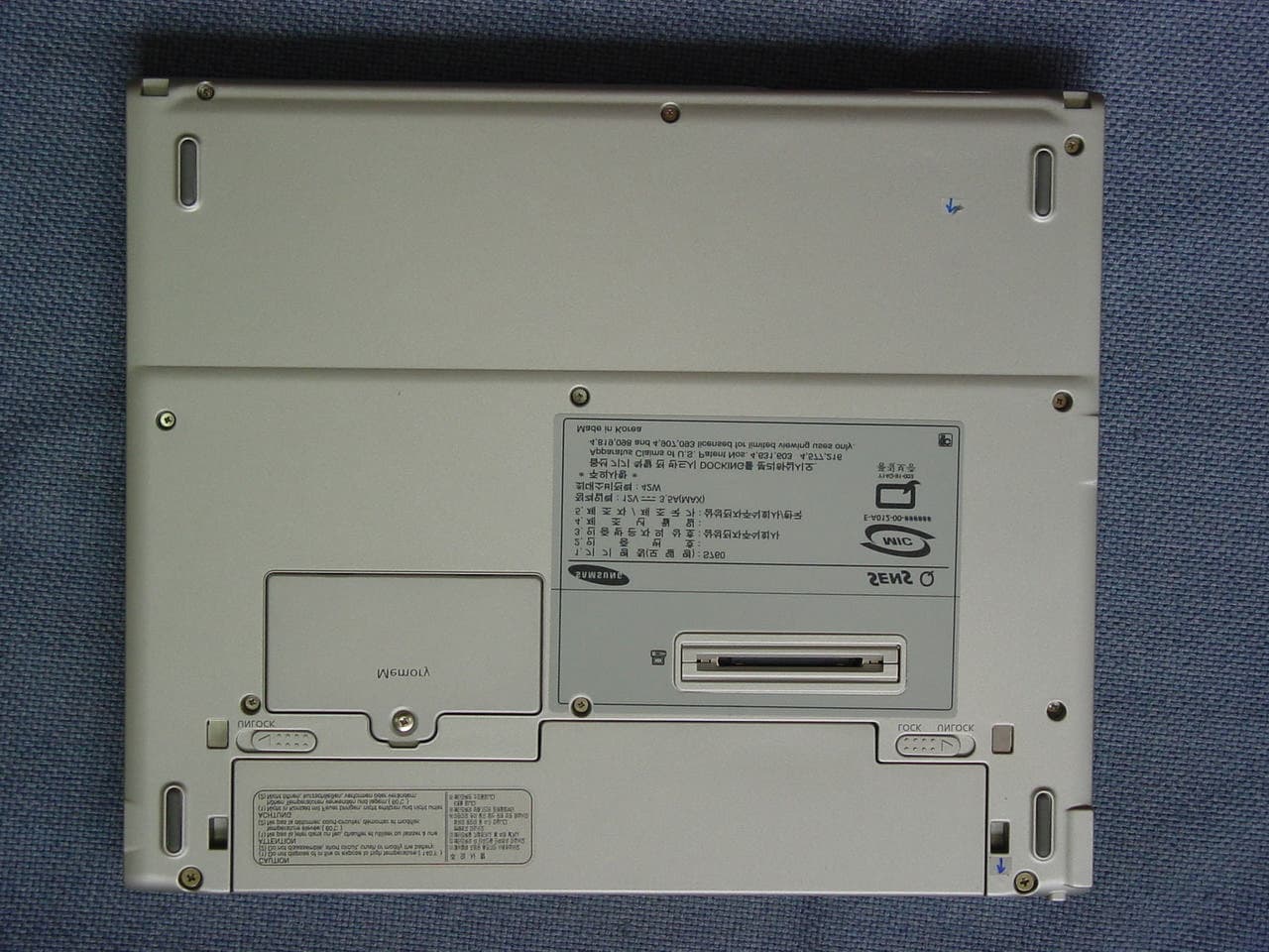 Notebook Computer - FCC ID A3LS760 - Samsung Electronics Co Ltd (4)