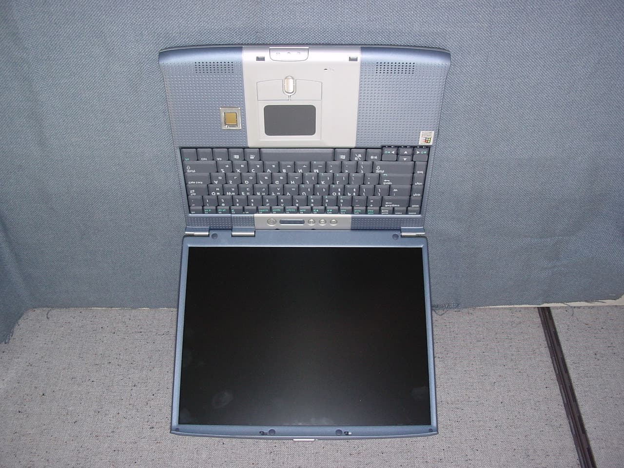 Notebook Computer - FCC ID A3LS950 - Samsung Electronics Co Ltd (2)