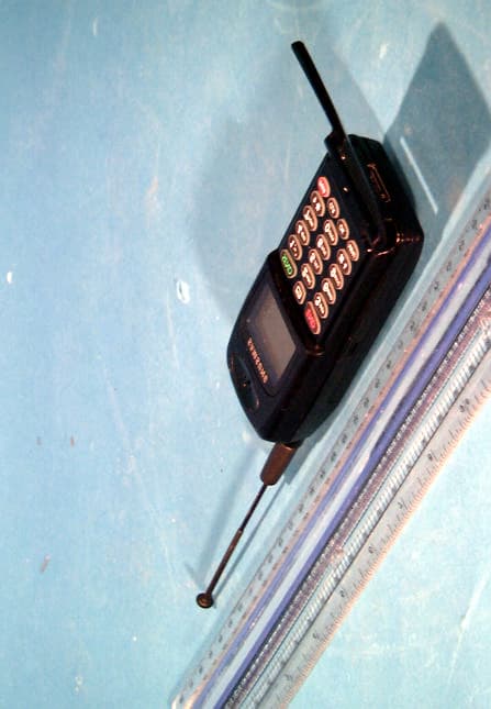 Dual Mode Cellular Phone (AMPS/CDMA) - FCC ID A3LSCH411 - Samsung Electronics Co Ltd (5)