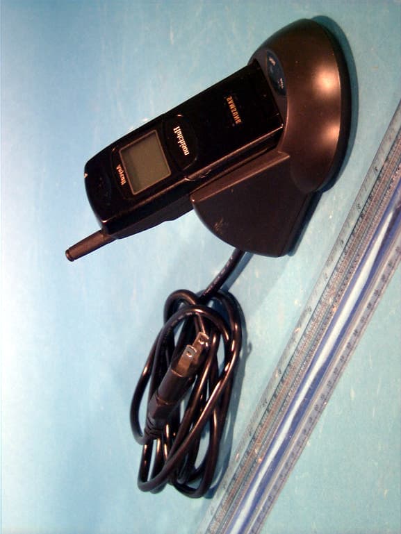 SINGLE-MODE CELLULAR CDMA PHONE - FCC ID A3LSCH470 - Samsung Electronics Co Ltd (3)
