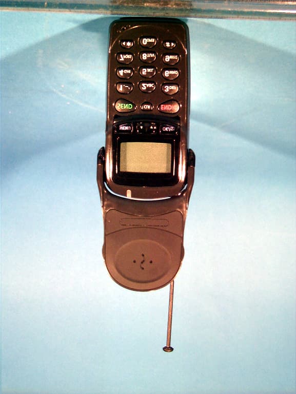Dual Mode Portable Cellular Phone (AMPS/CDMA) - FCC ID A3LSCH510 - Samsung Electronics Co Ltd (4)