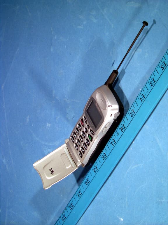 Single-Mode Cellular CDMA Phone - FCC ID A3LSCH570 - Samsung Electronics Co Ltd (2)