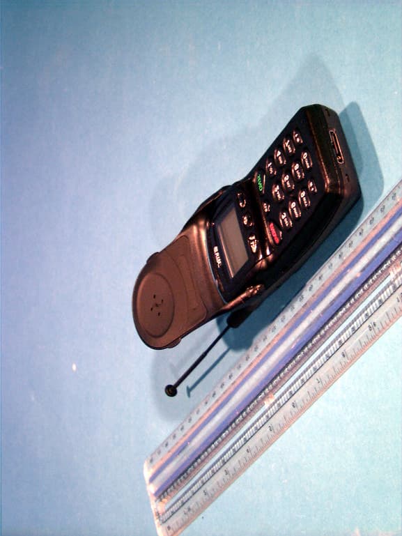 CELLULAR CDMA PHONE (SINGLE-MODE) - FCC ID A3LSCH670 - Samsung Electronics Co Ltd (2)