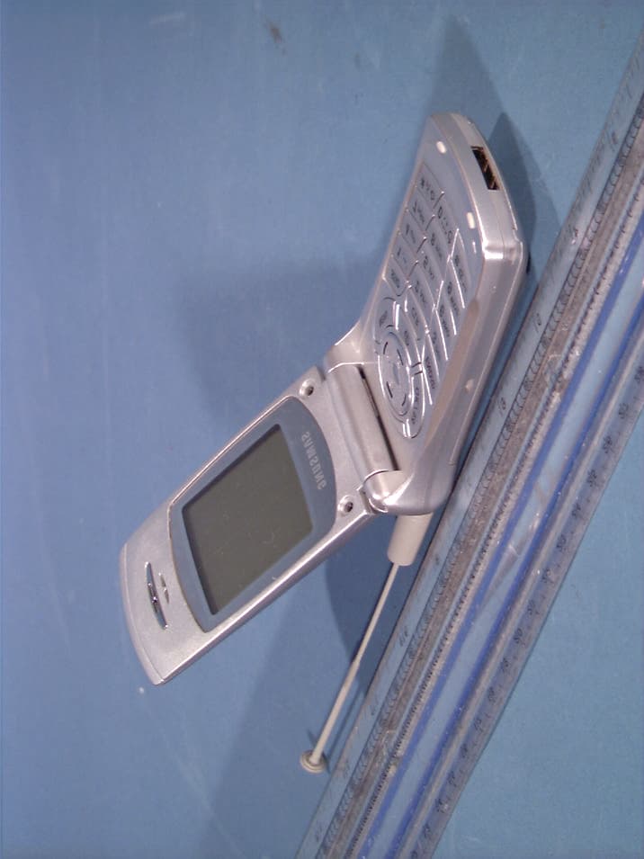 Dual-Mode Cellular Phone (AMPS/CDMA) - FCC ID A3LSCHA475 - Samsung Electronics Co Ltd (1)