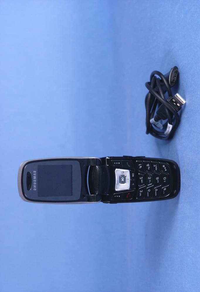 Tri-Mode Dual-Band Analog/ PCS Phone (AMPS/CDMA) - FCC ID A3LSCHA645 - Samsung Electronics Co Ltd (3)