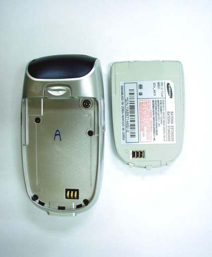 Tri-Mode Dual-Band Analog/ PCS Phone (AMPS/CDMA) - FCC ID A3LSCHA815 - Samsung Electronics Co Ltd (3)
