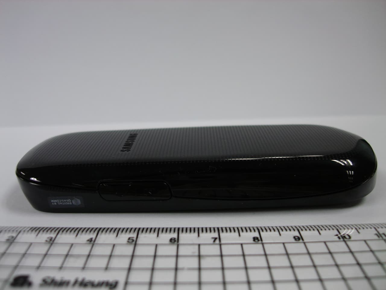 Cellular CDMA Phone - FCC ID A3LSCHB379 - Samsung Electronics Co Ltd (1)