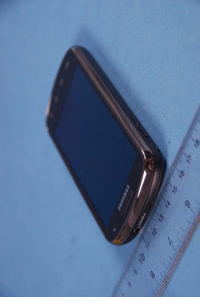 Portable Handset with Multi-band CDMA/LTE, WLAN and Bluetooth - FCC ID A3LSCHI405U - Samsung Electronics Co Ltd (3)