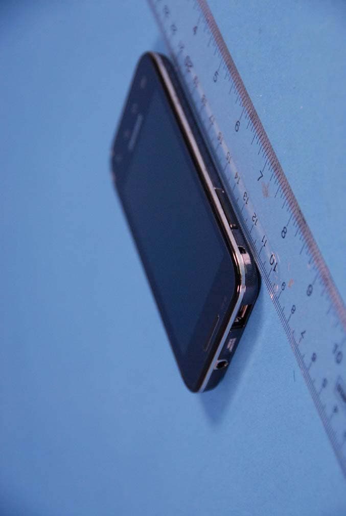 Cellular/PCS CDMA Phone with WLAN and Bluetooth - FCC ID A3LSCHI500 - Samsung Electronics Co Ltd (3)