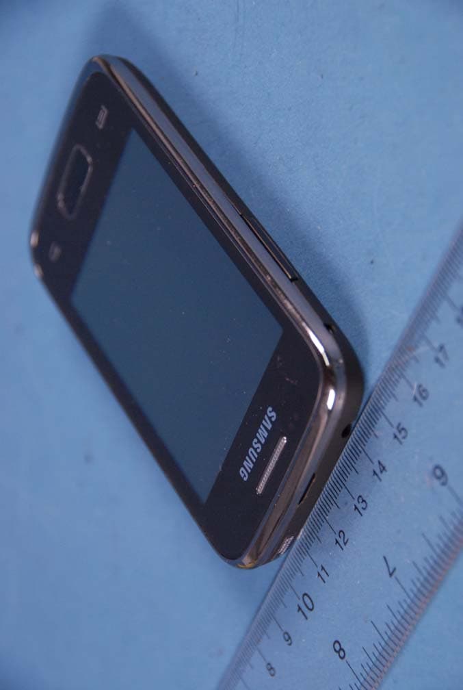 Cellular CDMA and PCS GSM/EDGE Phone with WLAN and Bluetooth - FCC ID A3LSCHI519 - Samsung Electronics Co Ltd (1)