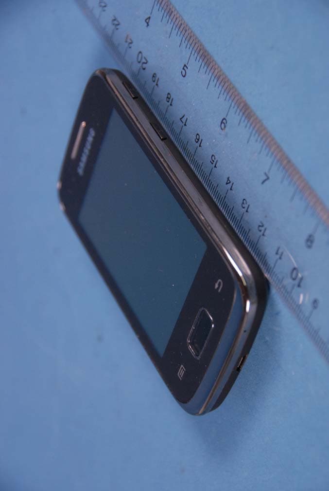 Cellular CDMA and PCS GSM/EDGE Phone with WLAN and Bluetooth - FCC ID A3LSCHI519 - Samsung Electronics Co Ltd (2)