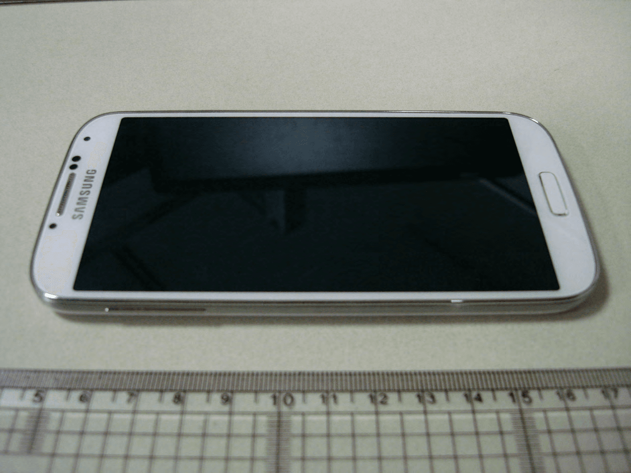 Multi-Band CDMA/ GSM/ EDGE/ UMTS/ LTE Phone with WLAN, Bluetooth and RFID - FCC ID A3LSCHI545 - Samsung Electronics Co Ltd (1)