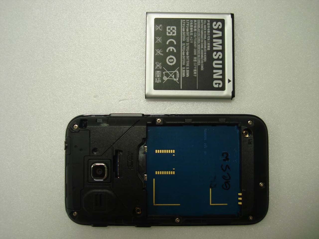 PCS GSM Phone with WLAN and Bluetooth - FCC ID A3LSCHI659 - Samsung Electronics Co Ltd (2)
