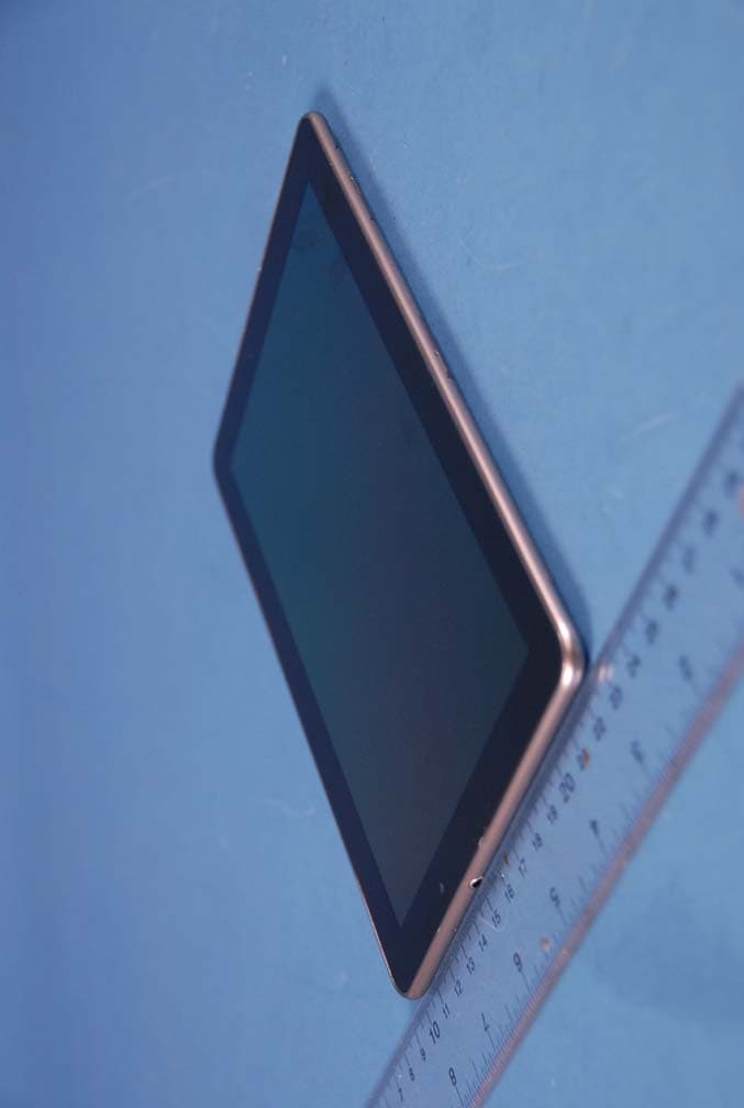 Tablet PC with Cellular/PCS CDMA, 700 MHz LTE, WLAN and Bluetooth - FCC ID A3LSCHI815 - Samsung Electronics Co Ltd (2)