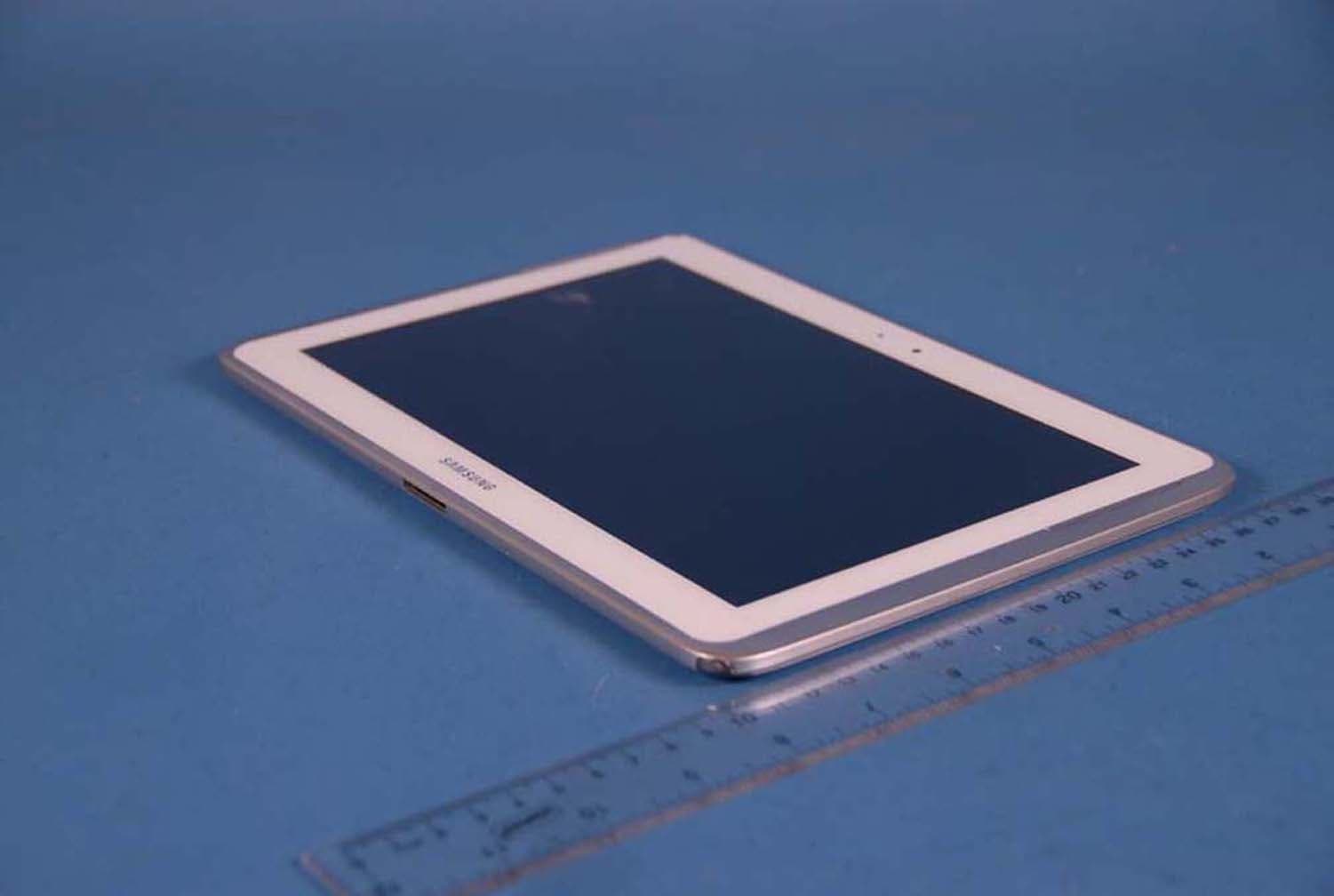 Portable Tablet Computer with Multi-band CDMA/WCDMA/GSM/EDGE/LTE, WLAN and Bluetooth - FCC ID A3LSCHI925 - Samsung Electronics Co Ltd (1)