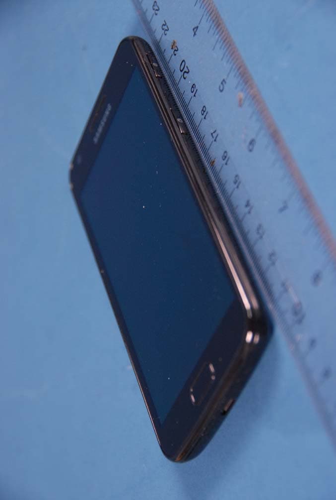 Cellular/PCS CDMA and PCS GSM/EDGE Phone with WLAN and Bluetooth - FCC ID A3LSCHI929 - Samsung Electronics Co Ltd (3)
