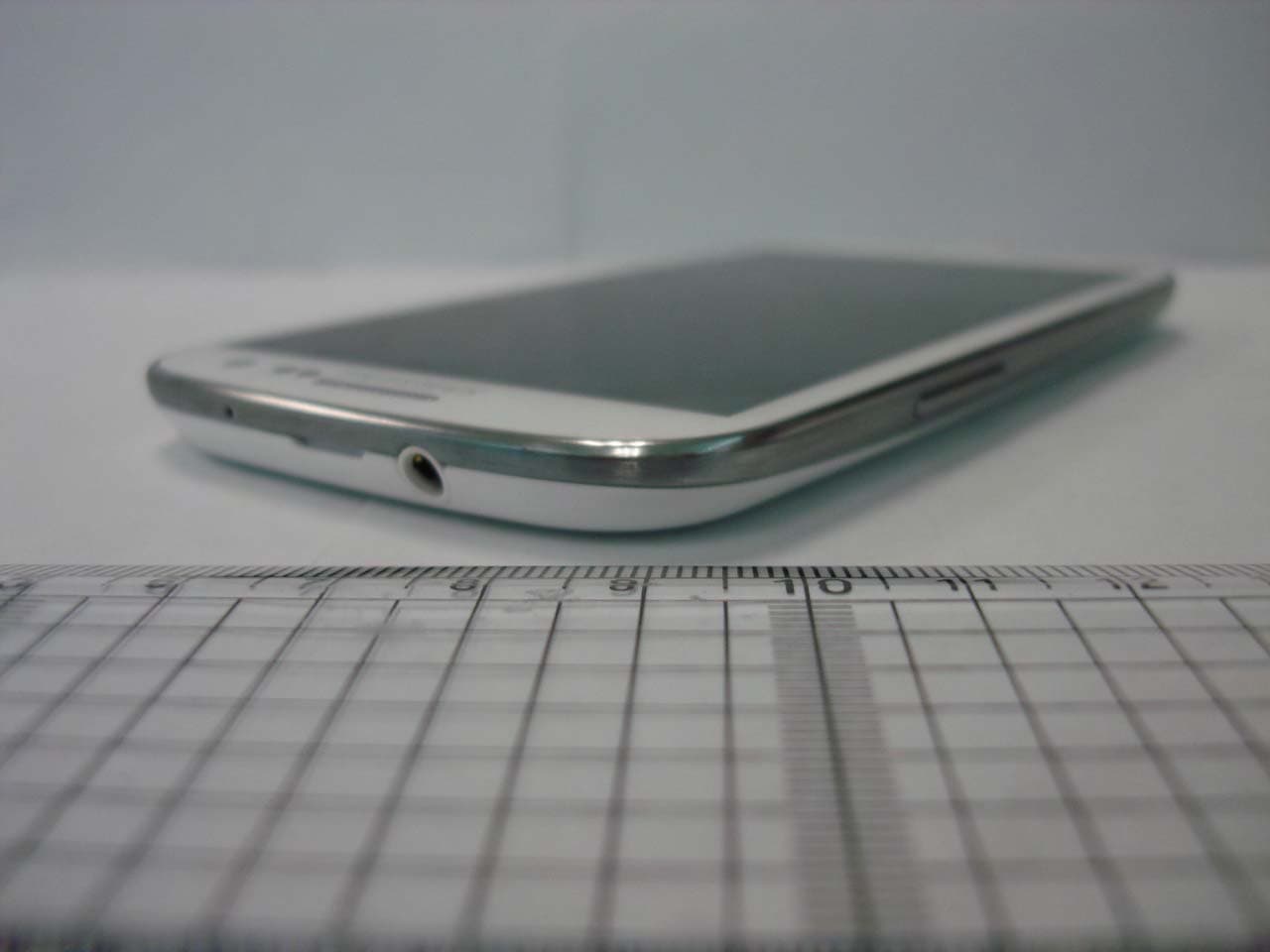 PCS CDMA/GSM/EDGE Phone with WLAN and Bluetooth - FCC ID A3LSCHI939 - Samsung Electronics Co Ltd (4)