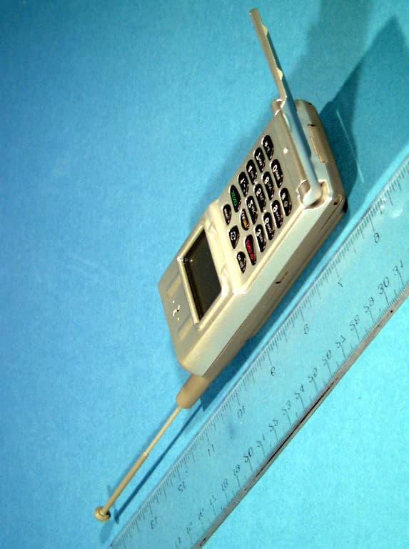 Single-Mode Cellular Phone (CDMA) - FCC ID A3LSCHM105 - Samsung Electronics Co Ltd (2)