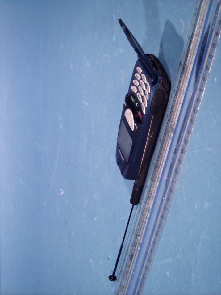 Tri-Mode Dual-Band Analog/PCS Phone - FCC ID A3LSCHN150 - Samsung Electronics Co Ltd (3)