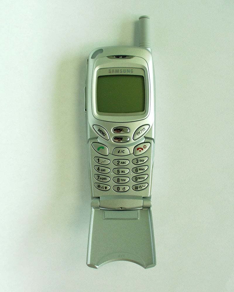 Dual-Mode Cellular Phone (AMPS/CDMA) - FCC ID A3LSCHN195 - Samsung Electronics Co Ltd (2)