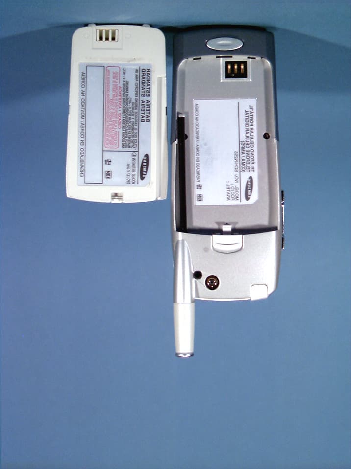 Dual-Mode Cellular Phone (AMPS/CDMA) - FCC ID A3LSCHN255 - Samsung Electronics Co Ltd (1)