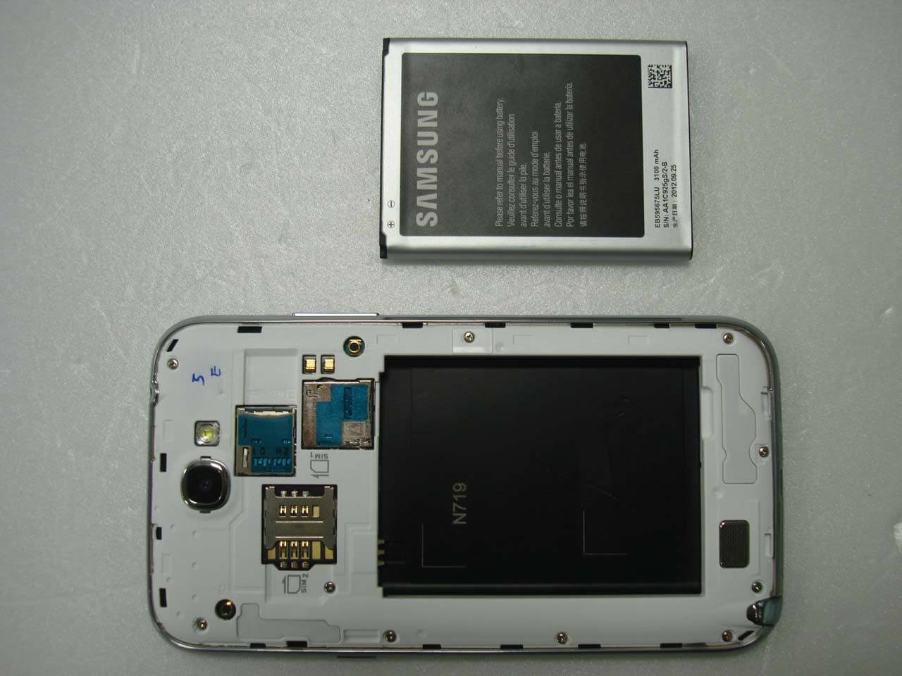 Cellular CDMA and PCS CDMA/ GSM/ EDGE Phone with WLAN, Bluetooth and RFID - FCC ID A3LSCHN719 - Samsung Electronics Co Ltd