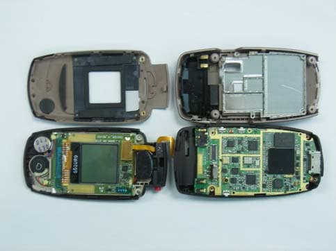 Tri-Mode Dual-Band Analog/PCS Phone (AMPS/CDMA) - FCC ID A3LSCHR210 - Samsung Electronics Co Ltd (1)