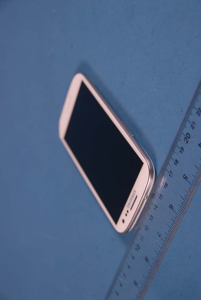 Portable Handset with Multi-band CDMA/LTE, WLAN, RFID and Bluetooth - FCC ID A3LSCHR530M - Samsung Electronics Co Ltd (1)