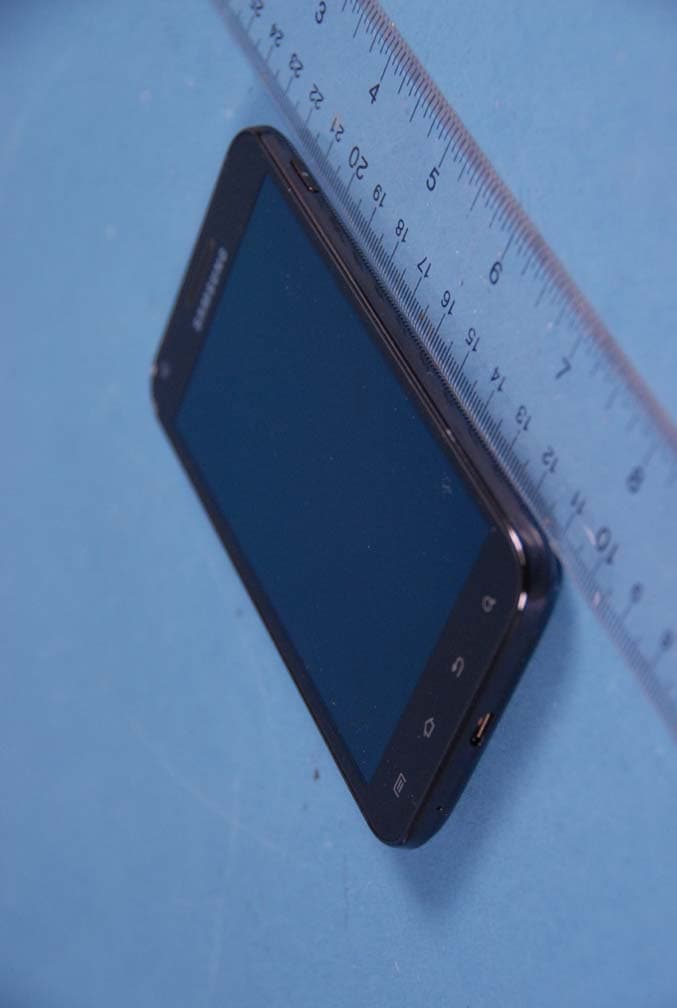 Cellular/PCS CDMA Phone with WLAN and Bluetooth - FCC ID A3LSCHR760 - Samsung Electronics Co Ltd (3)