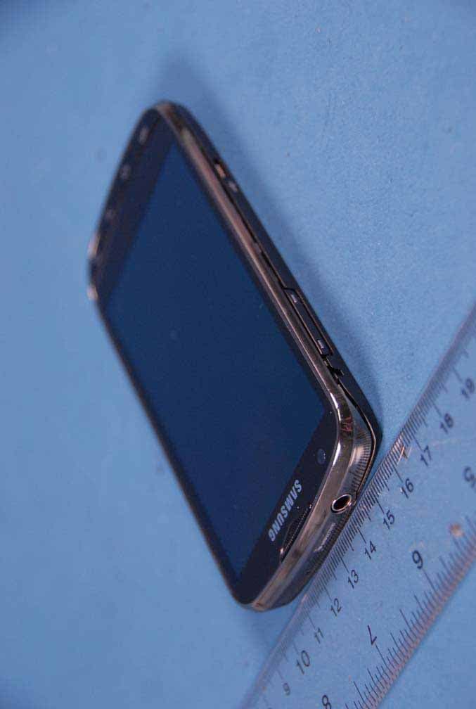 Cellular/PCS CDMA and 700 MHz/Cellular/AWS/PCS LTE Phone with WLAN and Bluetooth - FCC ID A3LSCHR930 - Samsung Electronics Co Ltd