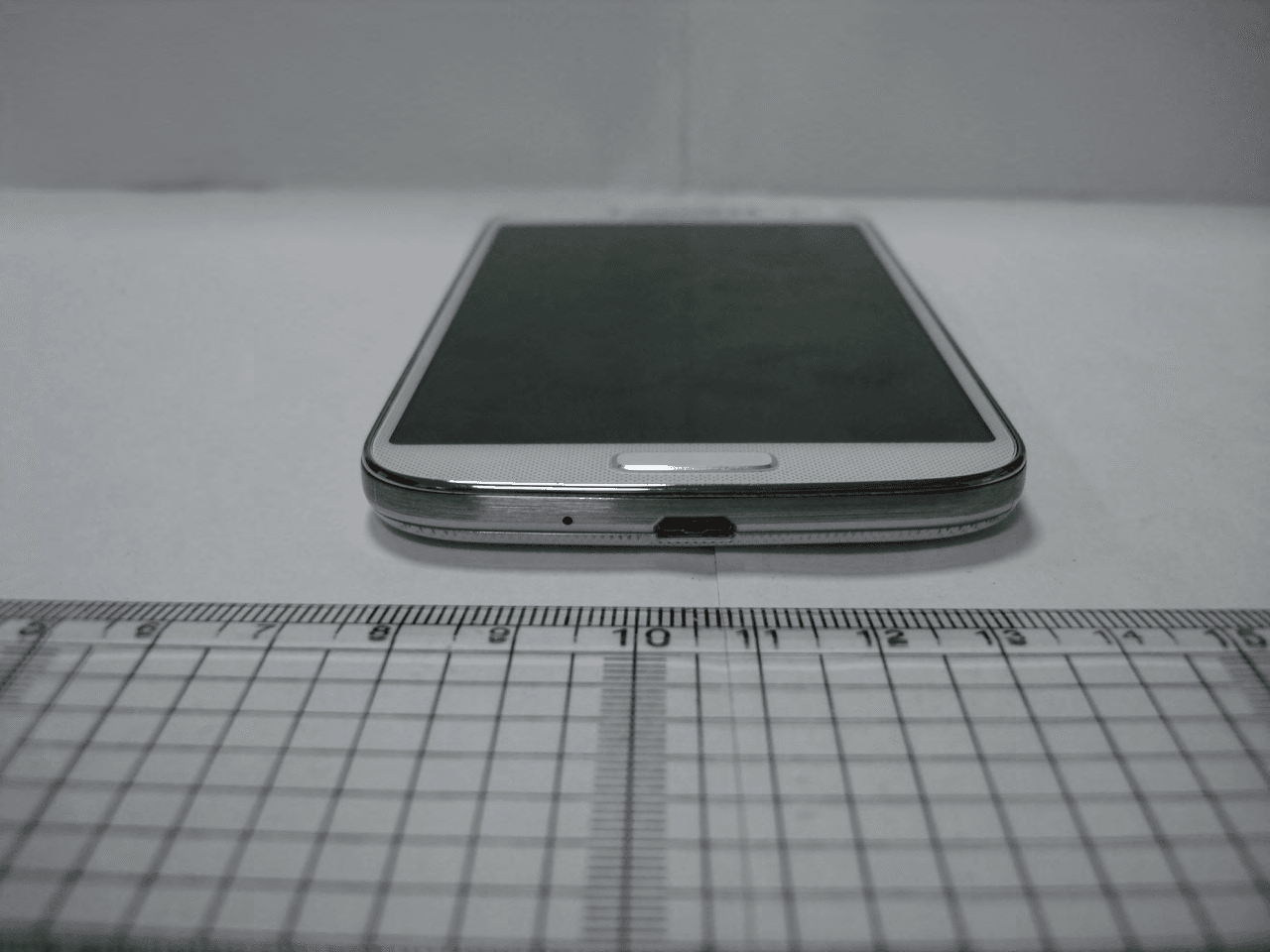 Multi-Band CDMA/ LTE Phone with WLAN, Bluetooth and RFID - FCC ID A3LSCHR970 - Samsung Electronics Co Ltd (4)