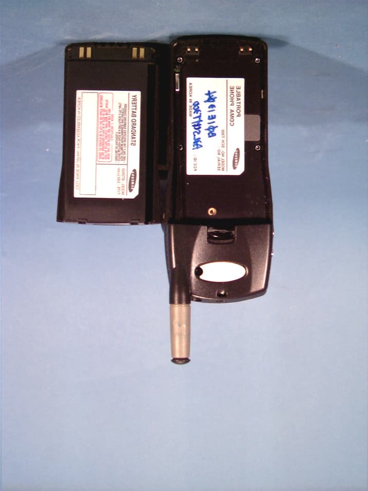 Tri-Mode Dual-Band Analog/PCS Phone - FCC ID A3LSCHT300 - Samsung Electronics Co Ltd (4)