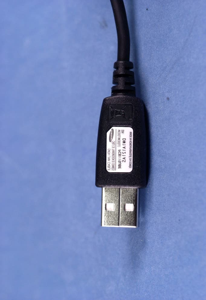 Tri-Mode Dual-Band Phone (AMPS/CDMA) - FCC ID A3LSCHU340 - Samsung Electronics Co Ltd (1)