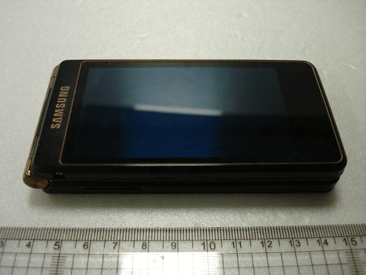 Mobile Phone - FCC ID A3LSCHW2013 - Samsung Electronics Co Ltd (4)