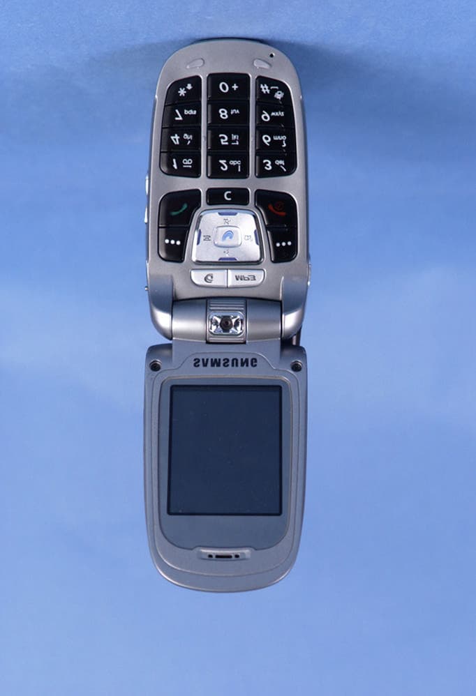 Tri-Mode Dual-Band PCS Phone (GSM/ CDMA) - FCC ID A3LSCHW379 - Samsung Electronics Co Ltd (1)