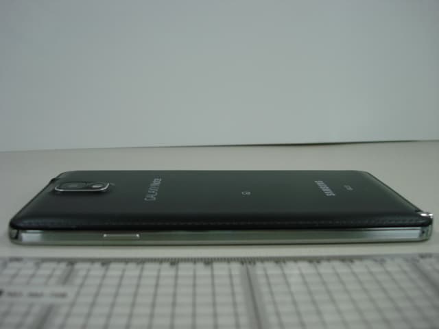 Cellular/ PCS GSM/ EDGE/ WCDMA Phone with WLAN, Bluetooth, RFID amd ANT+ - FCC ID A3LSCL22 - Samsung Electronics Co Ltd (2)
