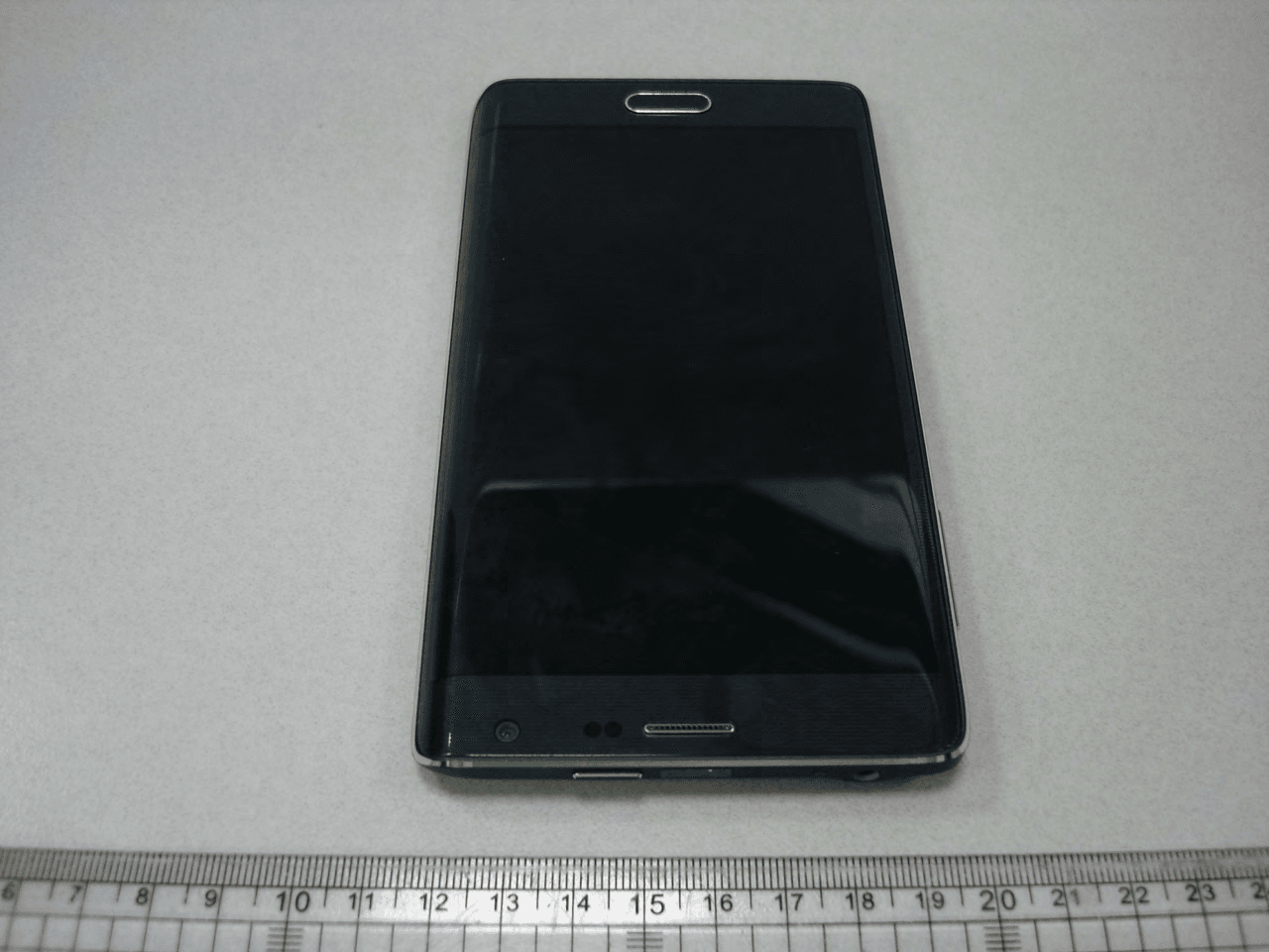 Multi-Band GSM/ EDGE/ WCDMA/ LTE Phone with WLAN, Bluetooth, RFID and ANT+ - FCC ID A3LSCL24 - Samsung Electronics Co Ltd (4)