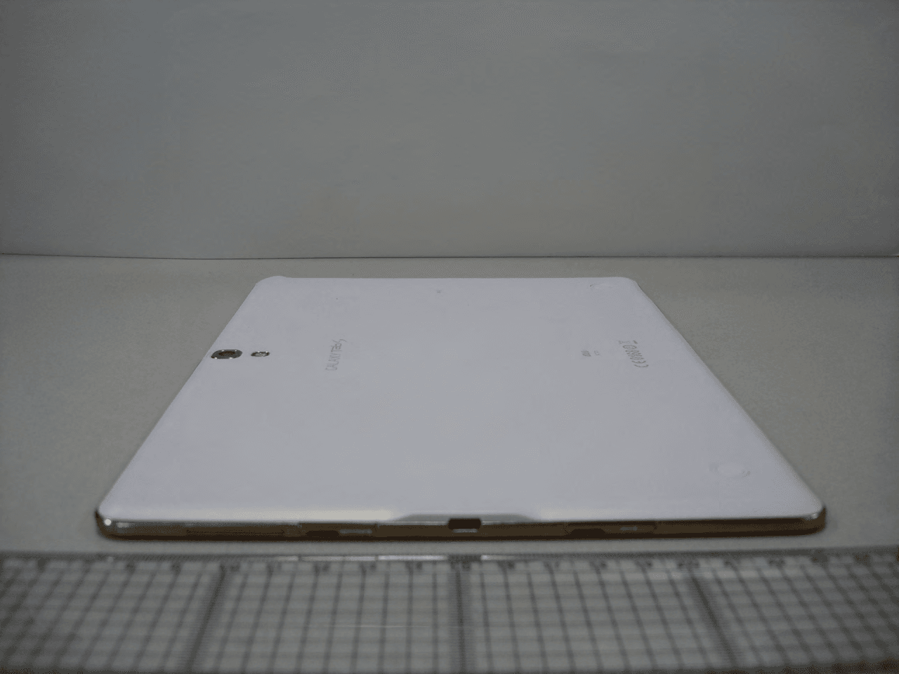 Multi-band GSM/EDGE/WCDMA/LTE Tablet with WLAN, Bluetooth, RFID, and ANT+ - FCC ID A3LSCT21 - Samsung Electronics Co Ltd (3)